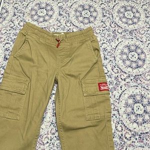 Boys Levi’s cargo pants